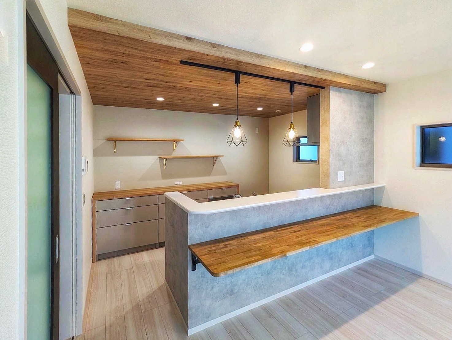 <br />
<b>Warning</b>:  Undefined variable $ID in <b>/home/hikaru822/mila-code.com/public_html/test-lp.mila-code.com/wp-content/themes/i-Plain/index.php</b> on line <b>619</b><br />
ダイニングキッチン新築リノベーション